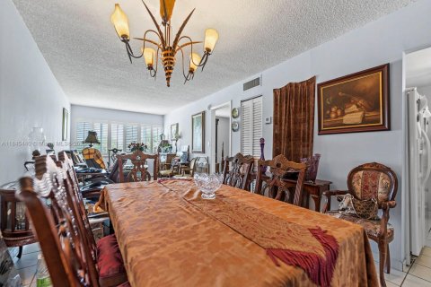 Купить кондоминиум в Майами, Флорида 1 спальня, 65.22м2, № 1841084 - фото 4