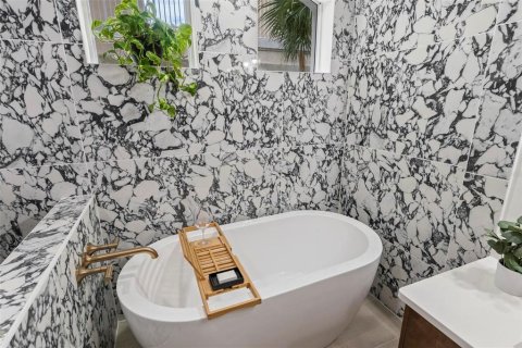 Снять в аренду кондоминиум в Палм-Кост, Флорида 3 комнаты, 165.46м2, № 1833184 - фото 9