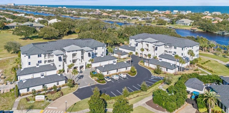 Condominio en Palm Coast, Florida, 3 dormitorios № 1833184