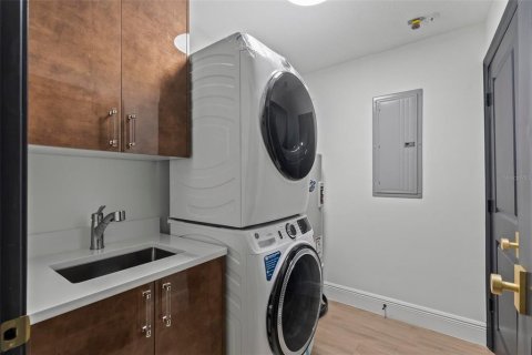 Снять в аренду кондоминиум в Палм-Кост, Флорида 3 комнаты, 165.46м2, № 1833184 - фото 24