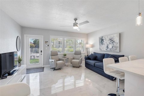 Copropriété à vendre à Hallandale Beach, Floride: 1 chambre, 55.74 m2 № 2083687 - photo 6