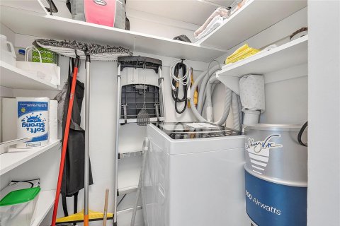 Copropriété à vendre à Hallandale Beach, Floride: 1 chambre, 55.74 m2 № 2083687 - photo 10