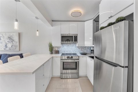 Copropriété à vendre à Hallandale Beach, Floride: 1 chambre, 55.74 m2 № 2083687 - photo 5