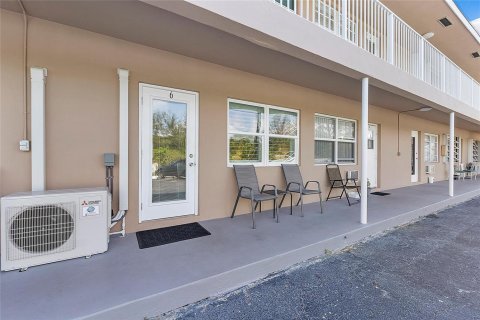 Copropriété à vendre à Hallandale Beach, Floride: 1 chambre, 55.74 m2 № 2083687 - photo 12
