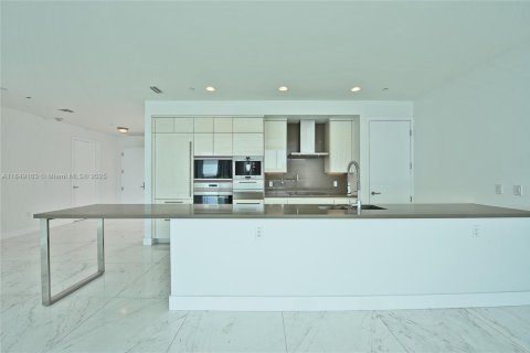 Copropriété à louer à Sunny Isles Beach, Floride: 2 chambres, 192.31 m2 № 1936470 - photo 9