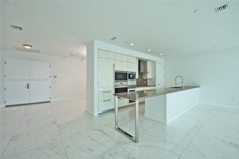 Copropriété à louer à Sunny Isles Beach, Floride: 2 chambres, 192.31 m2 № 1936470 - photo 7