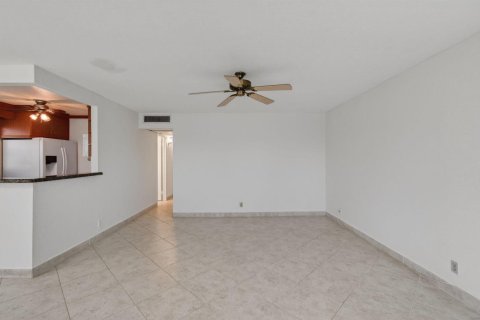 Copropriété à vendre à Delray Beach, Floride: 2 chambres, 81.75 m2 № 2252290 - photo 6