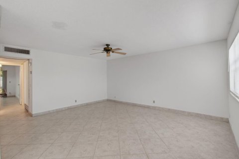 Copropriété à vendre à Delray Beach, Floride: 2 chambres, 81.75 m2 № 2252290 - photo 4
