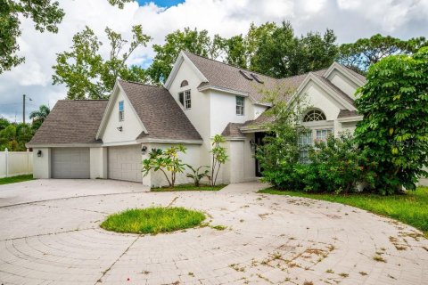 Casa en Clearwater, Florida 4 dormitorios, 223.99 m2 № 2358262