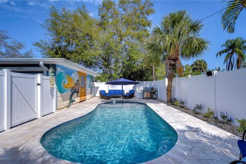 House in Gulfport, Florida 2 bedrooms, 80.27 sq.m. № 1511670 - photo 29