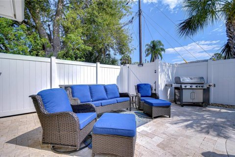 House in Gulfport, Florida 2 bedrooms, 80.27 sq.m. № 1511670 - photo 23