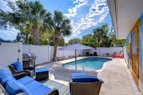 House in Gulfport, Florida 2 bedrooms, 80.27 sq.m. № 1511670 - photo 22