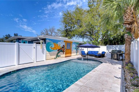 House in Gulfport, Florida 2 bedrooms, 80.27 sq.m. № 1511670 - photo 27