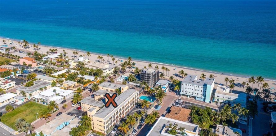Condo in Hollywood, Florida, 1 bedroom № 1764565