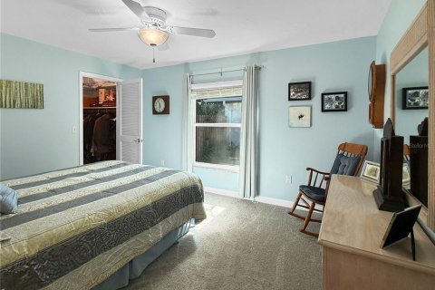 House in Sarasota, Florida 3 bedrooms, 190.64 sq.m. № 2229239 - photo 16