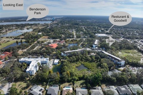 House in Sarasota, Florida 3 bedrooms, 190.64 sq.m. № 2229239 - photo 28