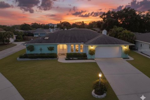 House in Sarasota, Florida 3 bedrooms, 190.64 sq.m. № 2229239