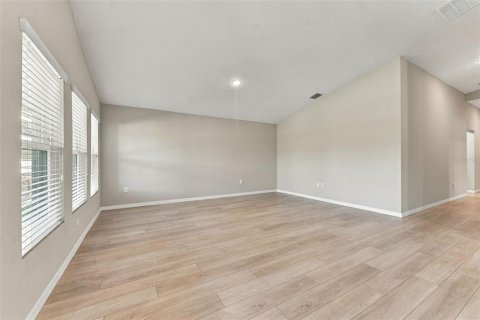 Villa ou maison à louer à Riverview, Floride: 4 chambres, 171.13 m2 № 2429298 - photo 10