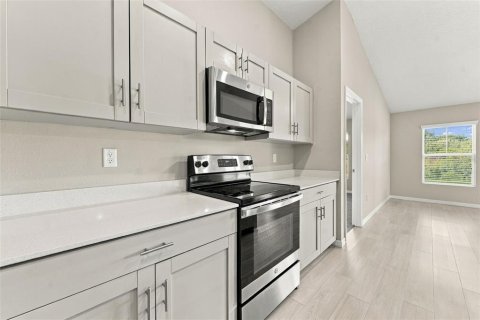 Villa ou maison à louer à Riverview, Floride: 4 chambres, 171.13 m2 № 2429298 - photo 11