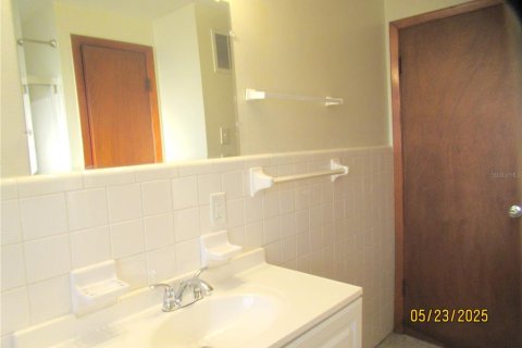 Casa en alquiler en Tampa, Florida, 3 dormitorios, 95.88 m2 № 1750718 - foto 24