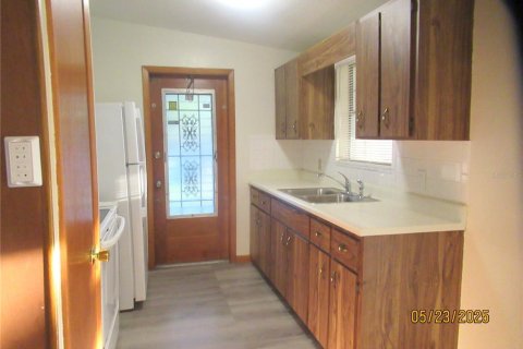 Casa en alquiler en Tampa, Florida, 3 dormitorios, 95.88 m2 № 1750718 - foto 3