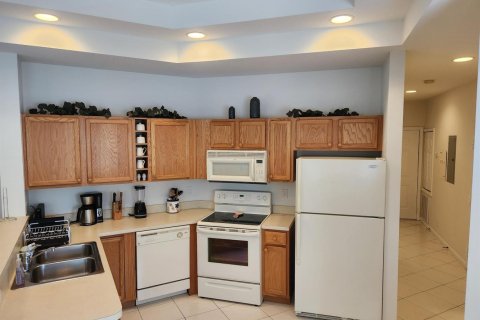 Condominio en alquiler en Port St. Lucie, Florida, 1 dormitorio, 83.61 m2 № 2262546 - foto 6