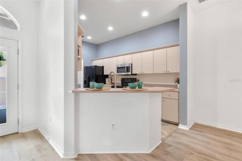 Casa en venta en Lady Lake, Florida, 2 dormitorios, 142.79 m2 № 2156036 - foto 10