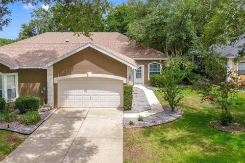 Casa en Lady Lake, Florida 2 dormitorios, 142.79 m2 № 2156036