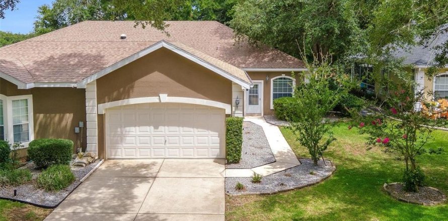 Casa en Lady Lake, Florida 2 dormitorios, 142.79 m2 № 2156036