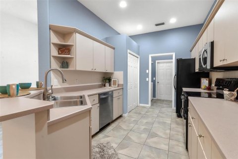 Casa en venta en Lady Lake, Florida, 2 dormitorios, 142.79 m2 № 2156036 - foto 13