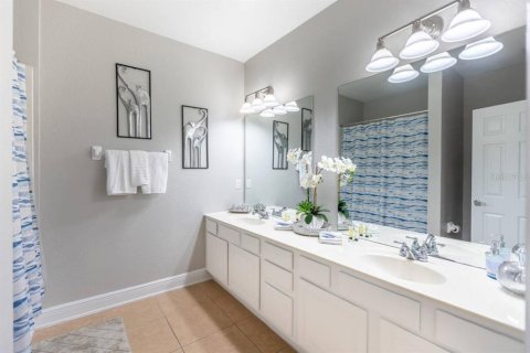 Townhouse in Orlando, Florida 3 bedrooms, 161.74 sq.m. № 1608046 - photo 15