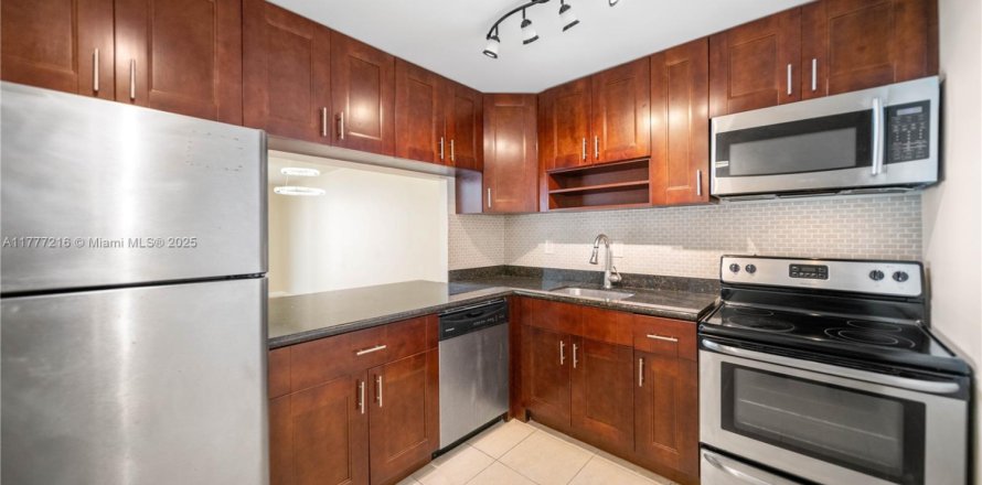 Condo à North Miami Beach, Floride, 1 chambre № 1639333