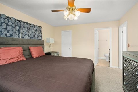 House in Clermont, Florida 3 bedrooms, 208.94 sq.m. № 1573939 - photo 16