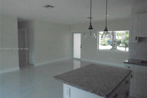 Снять в аренду виллу или дом в Майами, Флорида 3 спальни, 121.79м2, № 2006018 - фото 7