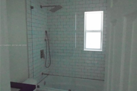 Снять в аренду виллу или дом в Майами, Флорида 3 спальни, 121.79м2, № 2006018 - фото 6