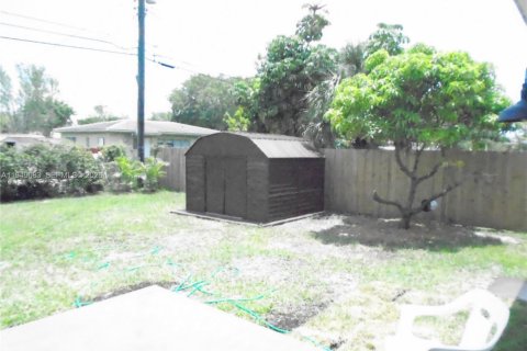 Снять в аренду виллу или дом в Майами, Флорида 3 спальни, 121.79м2, № 2006018 - фото 10