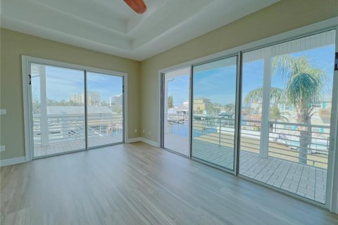 Купить виллу или дом в Гудзон, Флорида 8 комнат, 296.92м2, № 1537982 - фото 10