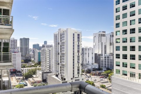 Condo in Miami, Florida, 1 bedroom № 1988067 - photo 14