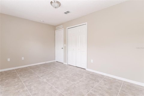 Casa en alquiler en Kissimmee, Florida, 4 dormitorios, 193.98 m2 № 1746537 - foto 13
