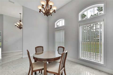 House in Spring Hill, Florida 5 bedrooms, 275.55 sq.m. № 2149476 - photo 13