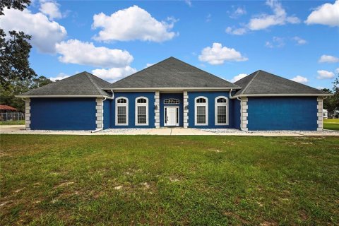 House in Spring Hill, Florida 5 bedrooms, 275.55 sq.m. № 2149476