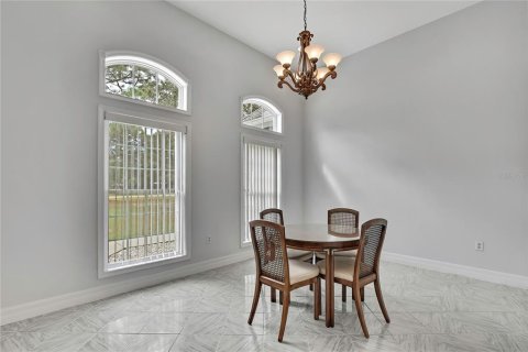 House in Spring Hill, Florida 5 bedrooms, 275.55 sq.m. № 2149476 - photo 12
