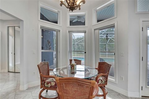 House in Spring Hill, Florida 5 bedrooms, 275.55 sq.m. № 2149476 - photo 19
