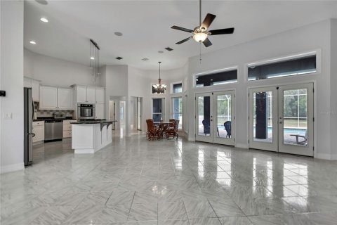 House in Spring Hill, Florida 5 bedrooms, 275.55 sq.m. № 2149476 - photo 8