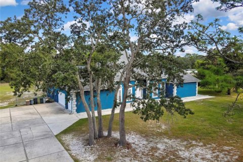House in Spring Hill, Florida 5 bedrooms, 275.55 sq.m. № 2149476 - photo 6