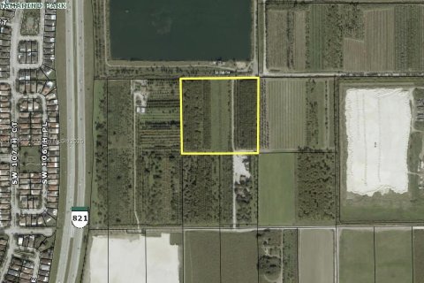 Commercial property in Homestead, Florida № 1817150 - photo 10