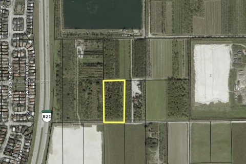 Commercial property in Homestead, Florida № 1817150 - photo 8