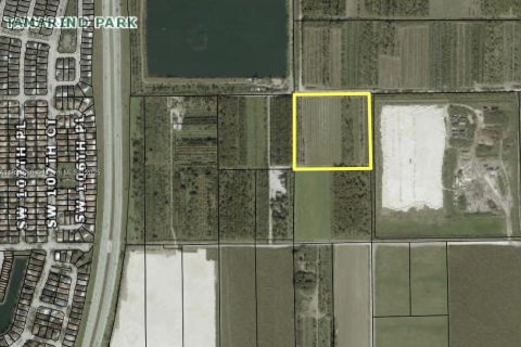 Commercial property in Homestead, Florida № 1817150 - photo 9