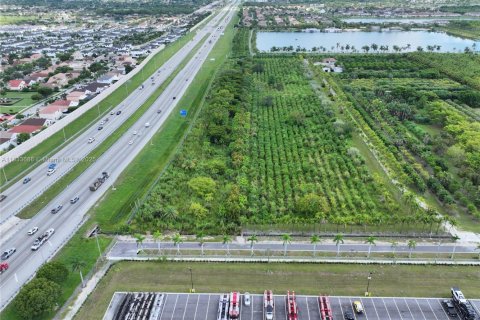 Commercial property in Homestead, Florida № 1817150 - photo 24