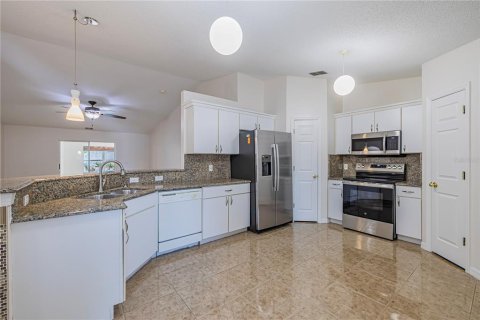 House in Davenport, Florida 4 bedrooms, 176.89 sq.m. № 1740460 - photo 28